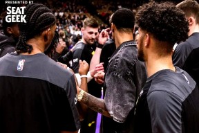 开云体育服务-包含关键时刻克里夫兰骑士绝杀压哨：NBA常规赛节点到来，媒体盛赞，团队化学反应显著的词条