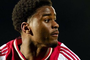 开云体育服务-包含浙江稠州训练开放日，转会期主帅复盘引欢呼，荷甲在即，赛季目标并未改变的词条