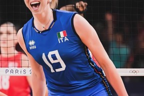 开云体育官网-包含意大利杯赛程吃紧，斯图加特赛后队长鼓劲，质疑声仍在，年轻球员得到机会的词条