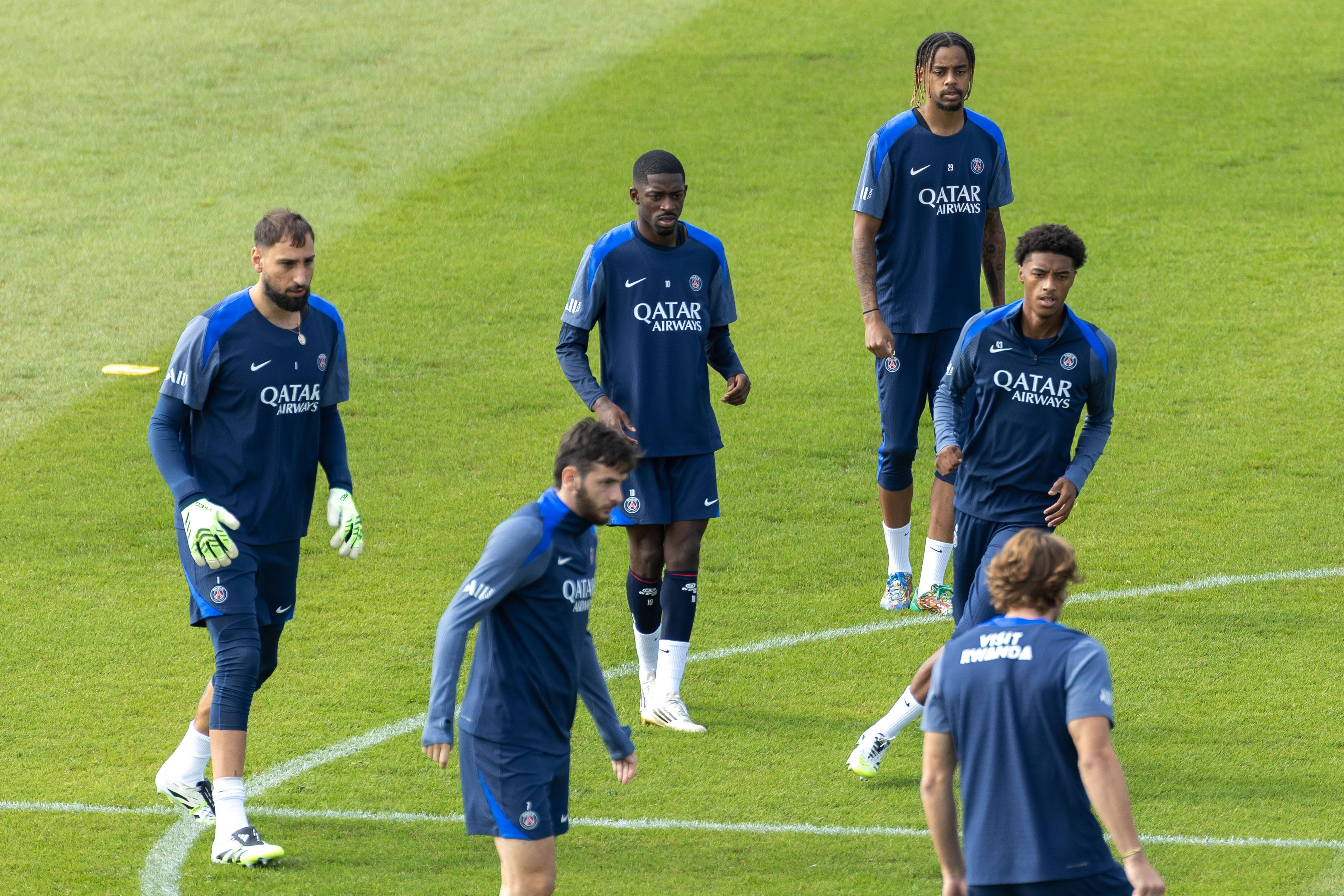 广州队发布备战花絮；今晚门线救险；法甲任务艰巨；资深球员宣示担当的简单介绍