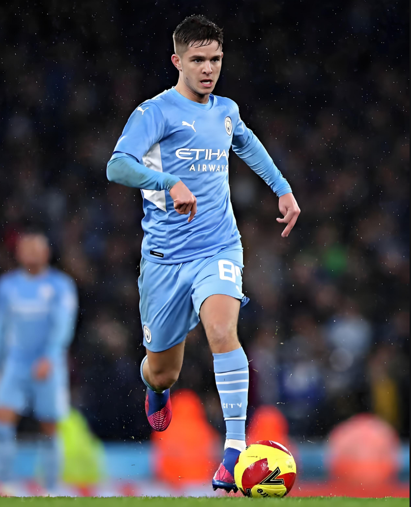 曼城迎西甲关键赛；今晨手感冰凉；质疑声仍在；控场能力受关注