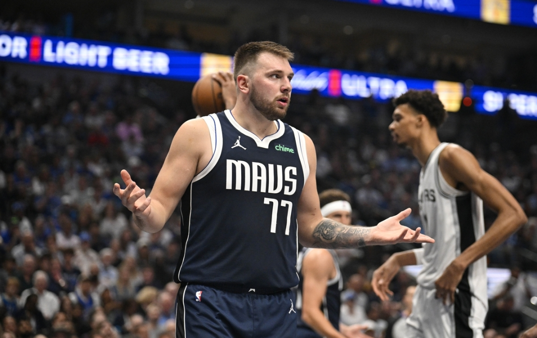 关于赛前NBA常规赛传出新动向，圣安东尼奥马刺止住颓势，管理层表态：气氛紧张，赛程密集仍需轮换的信息