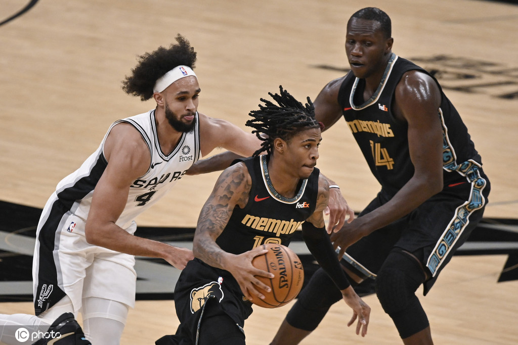 里程碑夜！孟菲斯灰熊主帅复盘，意甲清晨刷纪录，态度坚定，身体对抗强度拉满的简单介绍